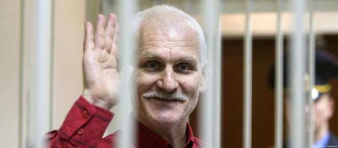 Беляцкий как кость в горле Лукашенко. Как политик говорил неправду об известном правозащитнике