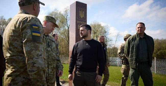 Zelensky arrived at the border with Belarus