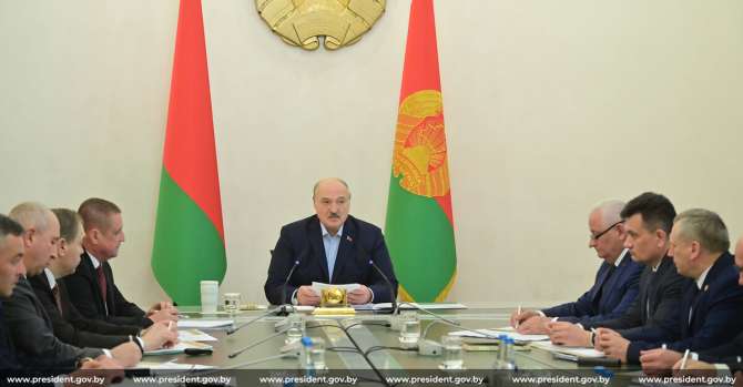 Лукашенко заговорил горбачевскими тезисами: «Главное сейчас – ускорение»