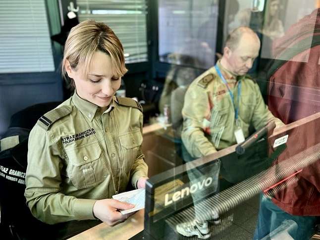 Некоторых белорусов разворачивают на границе после 36 часов ожидания