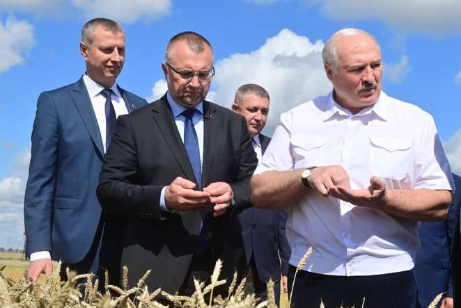 Три примера как министр Брыло смело отвечал Лукашенко, пока тот его не понизил