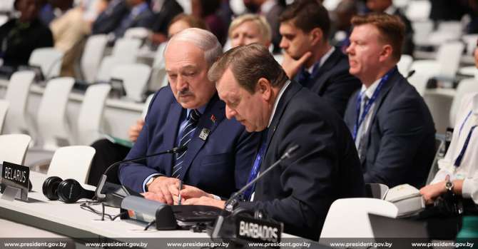 Надо же выгуливать свой «Боинг». Зачем Лукашенко полетел на экологический саммит в Дубае