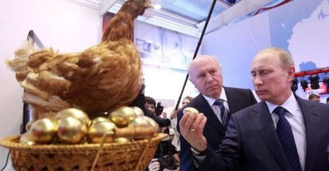 Путин попросил у Лукашенко яйца