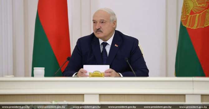 «Со Сталиным ситуация была такая же». Почему пропаганда и чиновники стали публично говорить о здоровье Лукашенко?