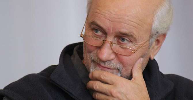 Уволен театральный режиссер, который ставил «Чернобыльскую молитву» Алексиевич