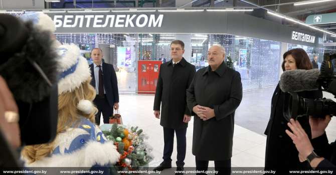 Лукашенко поручил разобраться с компанией братьев Каричей, которым благоволил почти два десятилетия