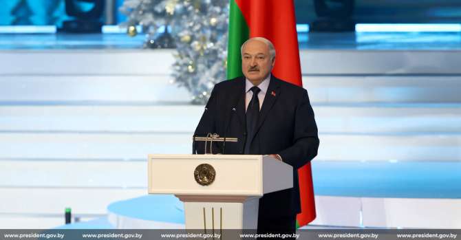 У Лукашенко снова случился головотряс на публичном мероприятии