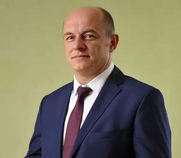 Теперь еще и Азаренки. 7 примеров одновременной работы родственников в белорусской власти