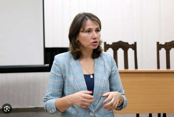 Теперь еще и Азаренки. 7 примеров одновременной работы родственников в белорусской власти