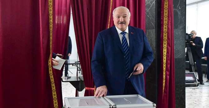 Лукашенко готовится к досрочным президентским «выборам»?