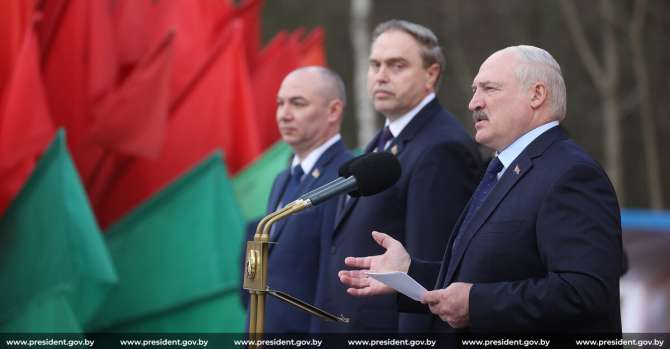 Лукашенко: «Мы готовимся к войне, я об этом говорю откровенно»