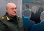 Завалившегося на бок Лукашенко показали в виде картонной картинки