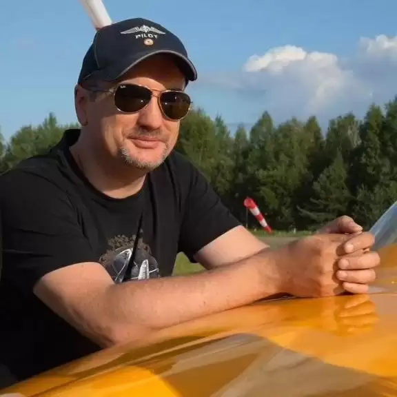 «Подвез подругу до Ryanair». Белорусский пилот рассказал, почему смог долететь из Минска в Вильнюс, несмотря на санкции