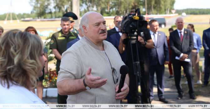 Lukashenko explains arrest of four Latvians