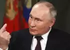 Путин свалился с трона