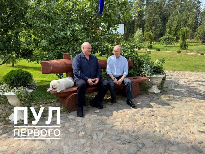 Лукашенко снова превратили в восковую куклу