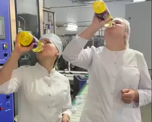 Масложор. По примеру Лукашенко «ябатьки» стали пить рапсовое масло декалитрами