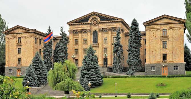 Армения пригрозила выйти из ОДКБ и ЕАЭС, если Россия повысит цену на газ