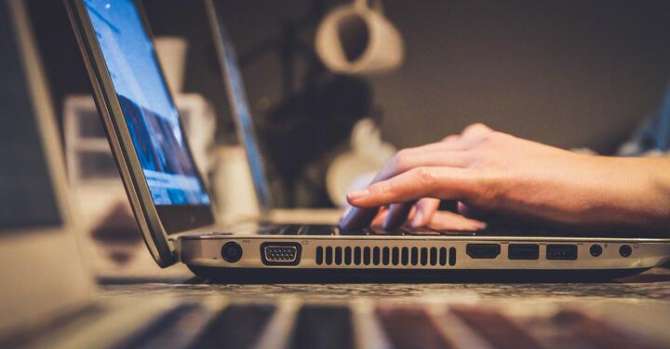 «Я в плановые работы не верю». В Минске ночью снова были перебои с интернетом