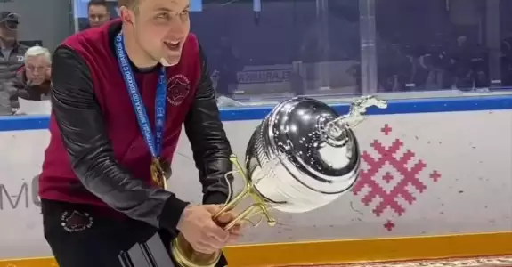 По стопам отца.