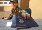 Белорусские пограничники научили симпатичную россиянку правильно называть нашу страну. А та сильно обиделась