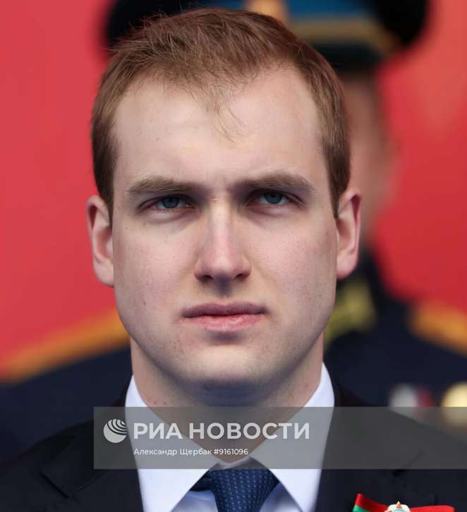 «Еще больше стал похож на принца». В тикток нагнали ботов, которые доказывают, что Коля Лукашенко не «скуф»