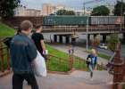 Экономика Беларуси оттолкнулась от дна, но осталась в яме
