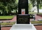 Николай Статкевич возложил цветы на захоронениях на Военном кладбище Минска