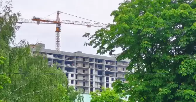 Рынок жилья в Беларуси обвалился на 17%. Что проис