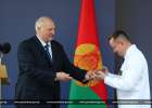 Лукашенко готов принять уехавших за рубеж врачей, если они в Беларуси будут мыть посуду